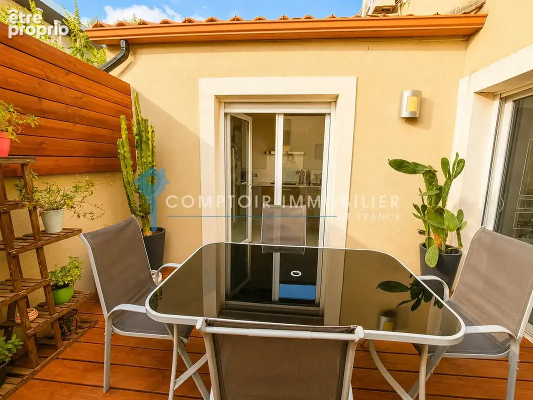 En exclusivité Villa de 2013, 95 m2 sur 164 m2 de terrain , piscine, 3 chambres vue dégagée proche collège - photo 4