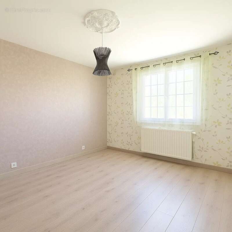 Maison à CHAMPENOUX