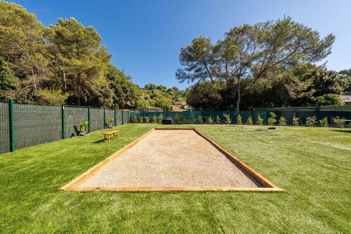 Maison à MOUGINS