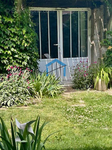 Maison de village en pierre de 172 m2 sur 290 m2 de terrain - photo 2