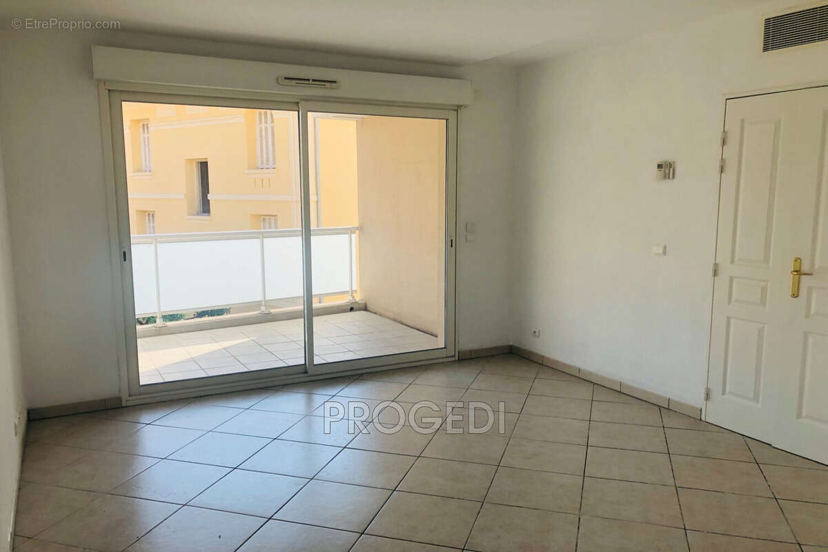 Appartement à BEAUSOLEIL