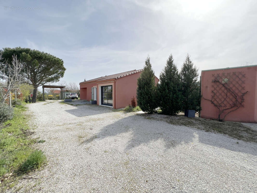 Belle villa avec piscine au calme - photo 31