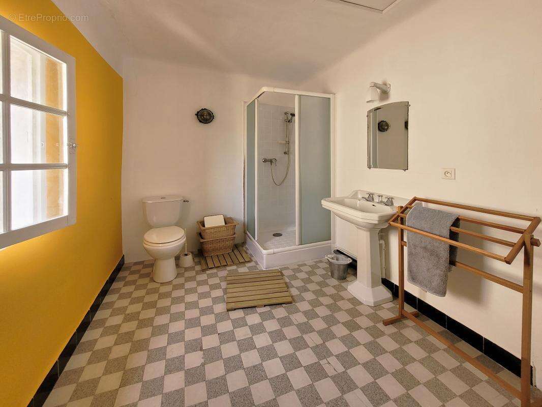 Maison à VINON-SUR-VERDON