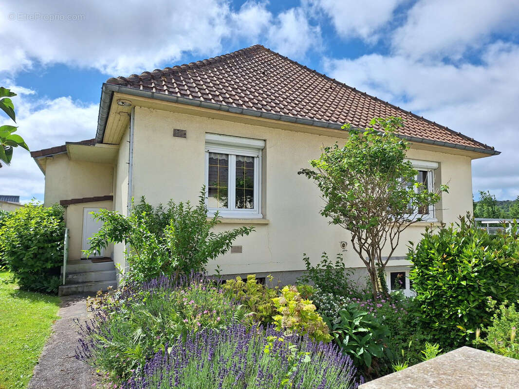 Maison à BOUVAINCOURT-SUR-BRESLE