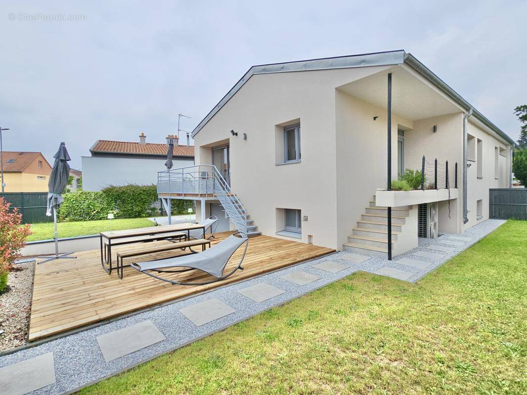 MAISON HAUT DE GAMME - 3 chambres - Jardin paysager - photo 1