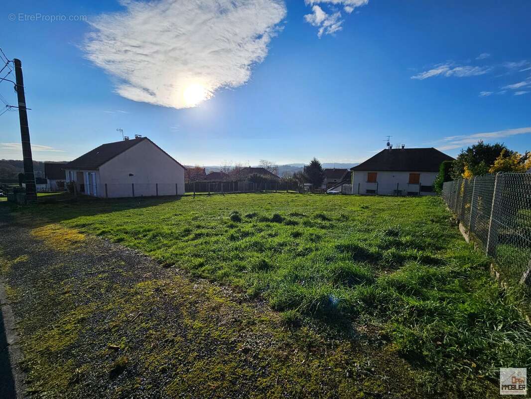 Terrain à MARSAC