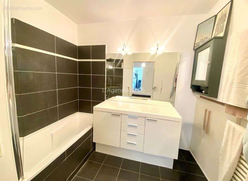 Appartement à ISSY-LES-MOULINEAUX
