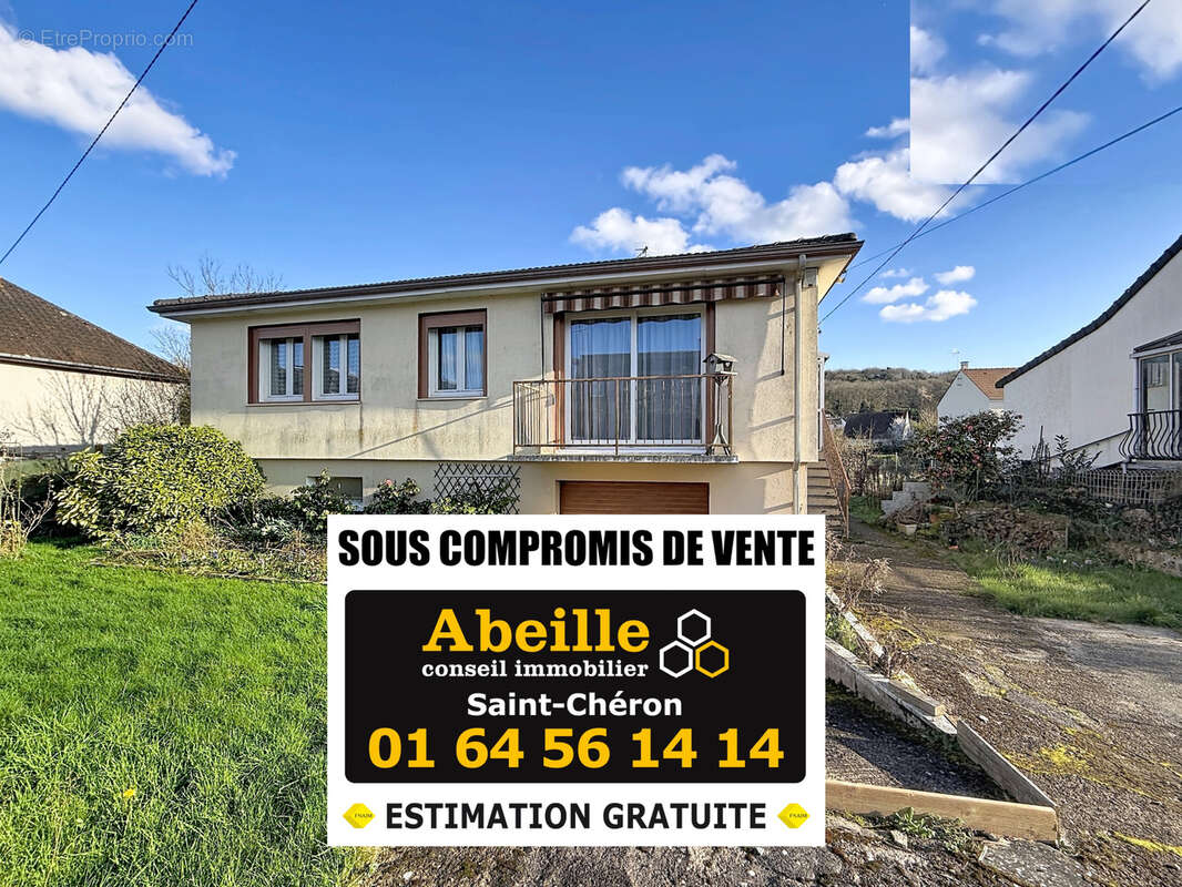 Maison à SAINT-CHERON