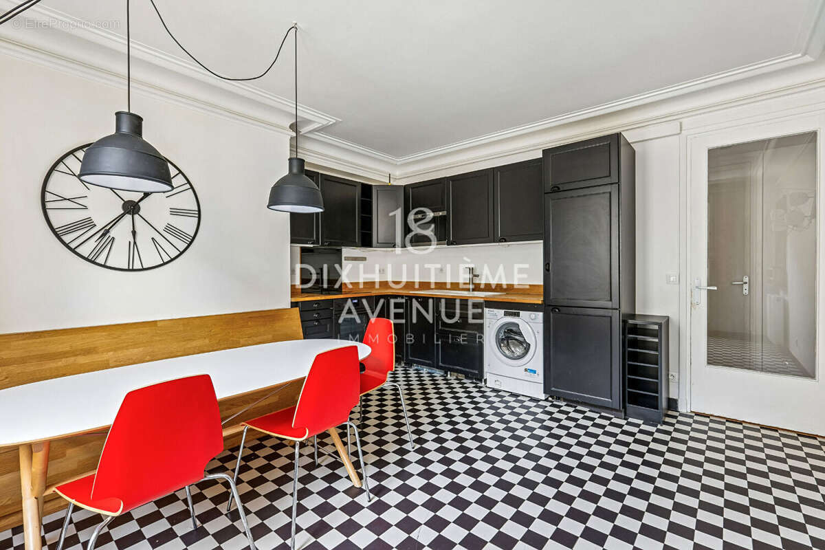 Appartement à PARIS-18E