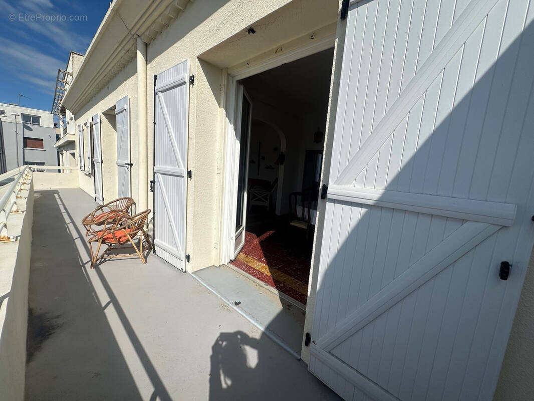 Appartement à MAUGUIO