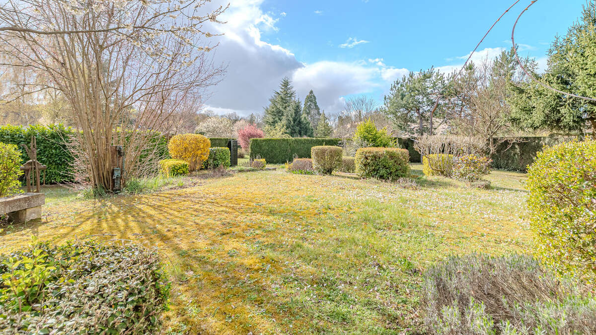 Maison à AVILLY-SAINT-LEONARD