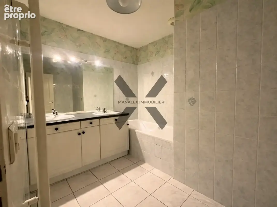 MAISON PLAIN PIED ROANNE - 3 chambres - 1 bureau - Séjour lumineux - photo 11
