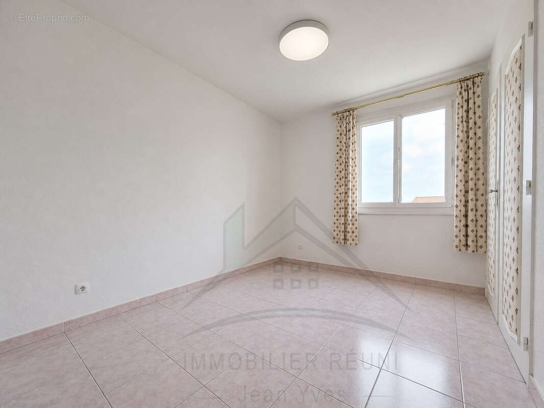 Maison à CHATEAUNEUF-LES-MARTIGUES