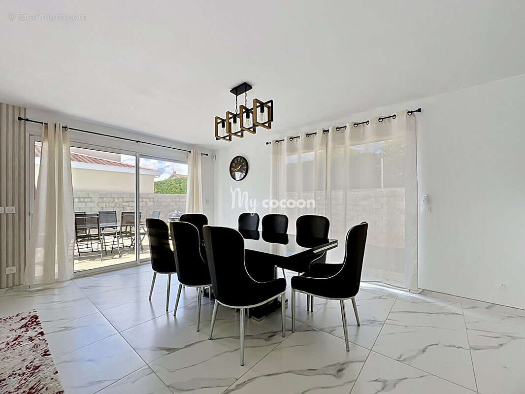 Maison à BLYES