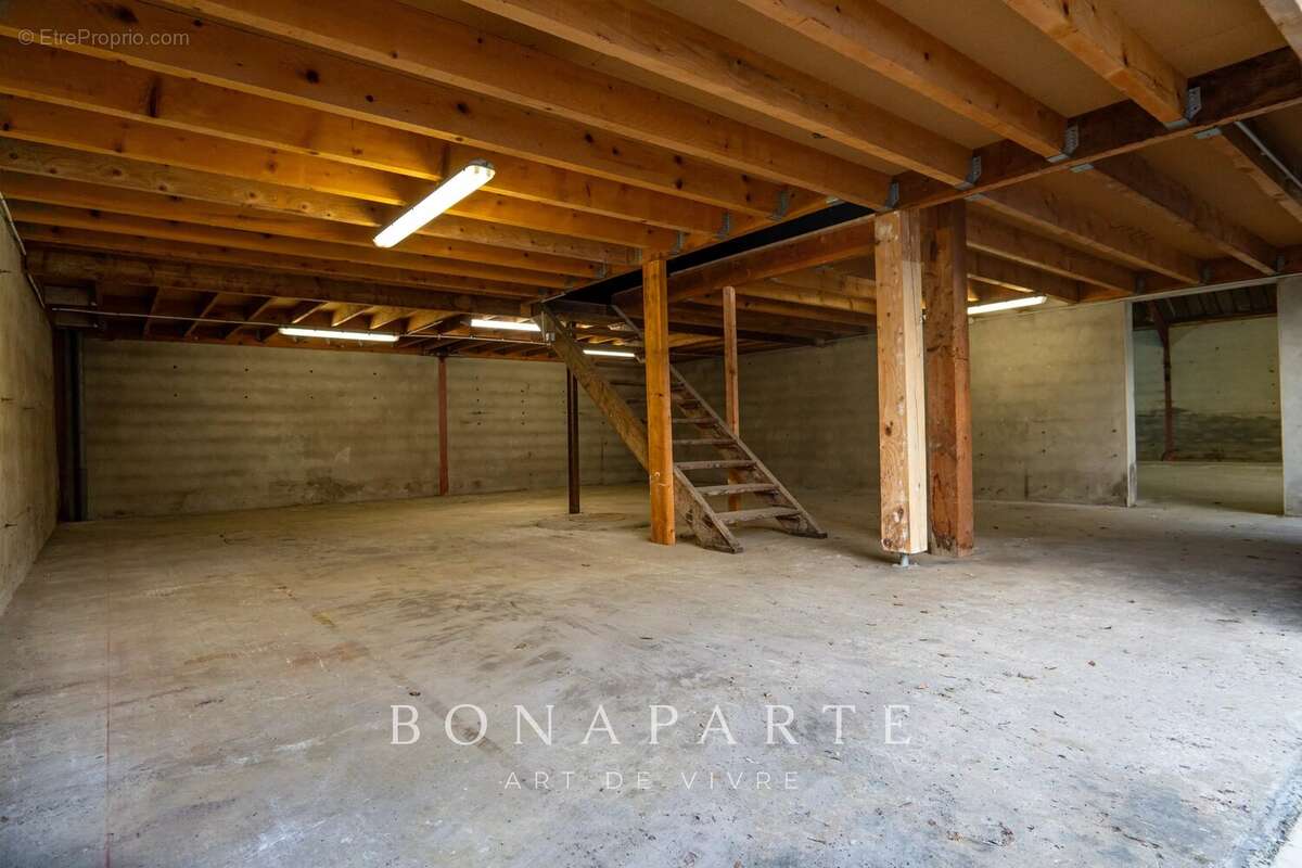 MEILLON – Locaux professionnels avec entrepôt et bureaux – 625 m² - photo 10