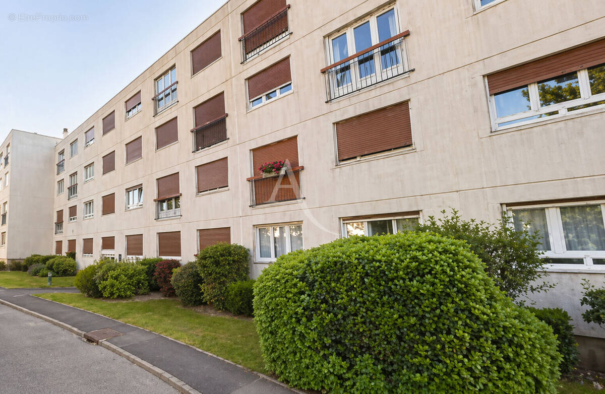 Appartement à CHILLY-MAZARIN
