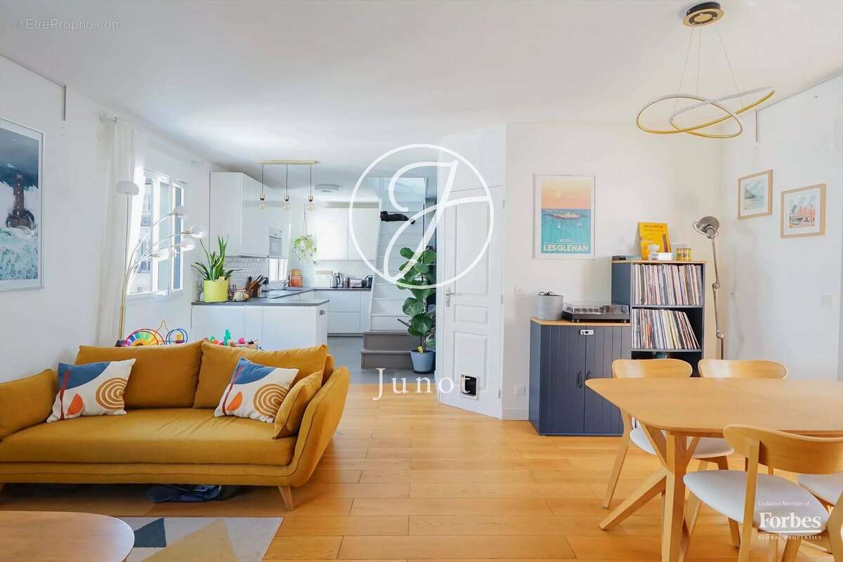 Appartement à PARIS-14E