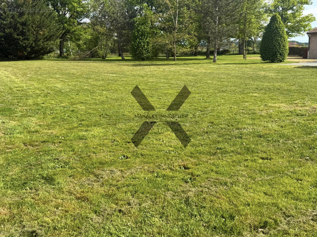 Terrain à CHANDON