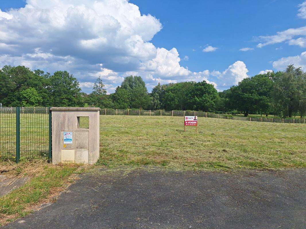 Terrain à ILLIERS-COMBRAY