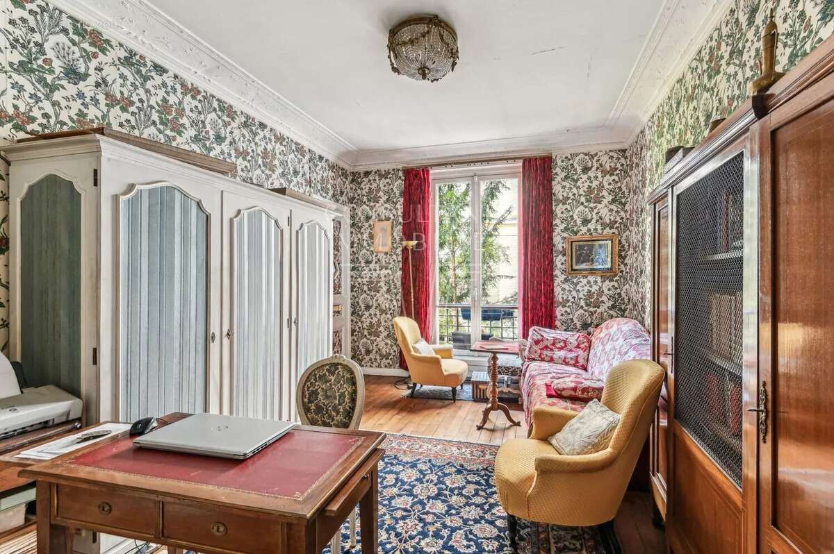 Appartement à PARIS-17E