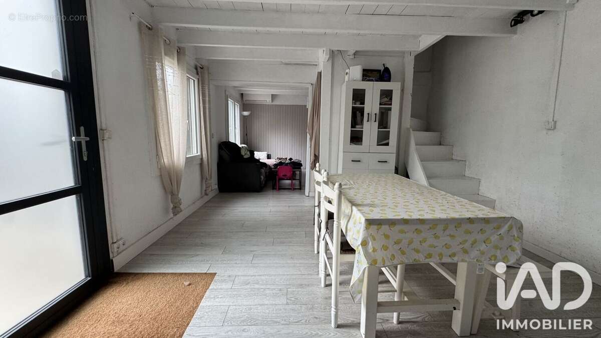 Maison 60 m² à Argelos  - photo 6