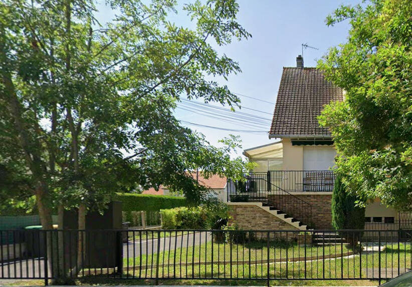 Appartement à MAROLLES-EN-HUREPOIX
