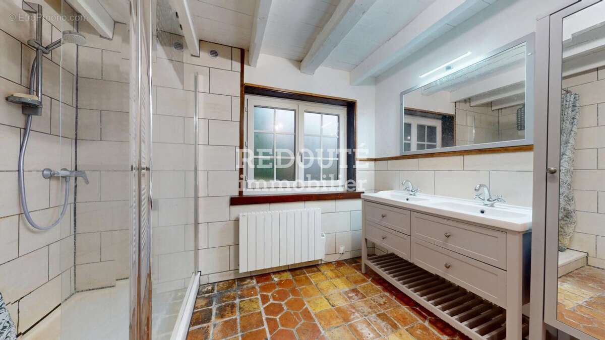 A VENDRE - LA NEUVILLE-AUX-BOIS - Maison de caractère en colombages - photo 6