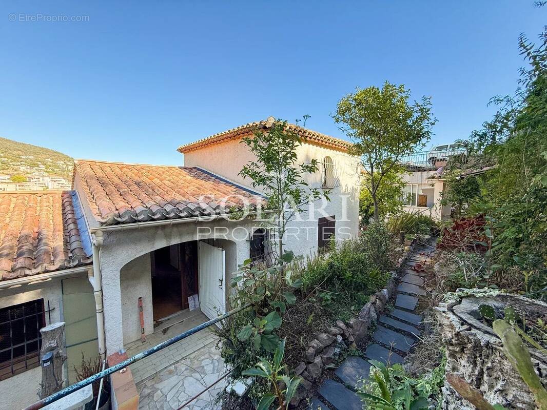 Maison à MANDELIEU-LA-NAPOULE