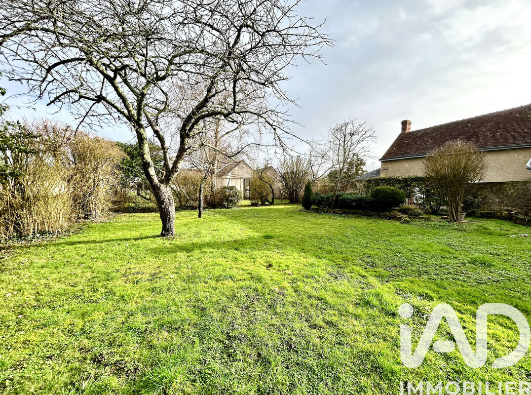 Maison 140 m² à Neuille-Le-Lierre  - photo 3