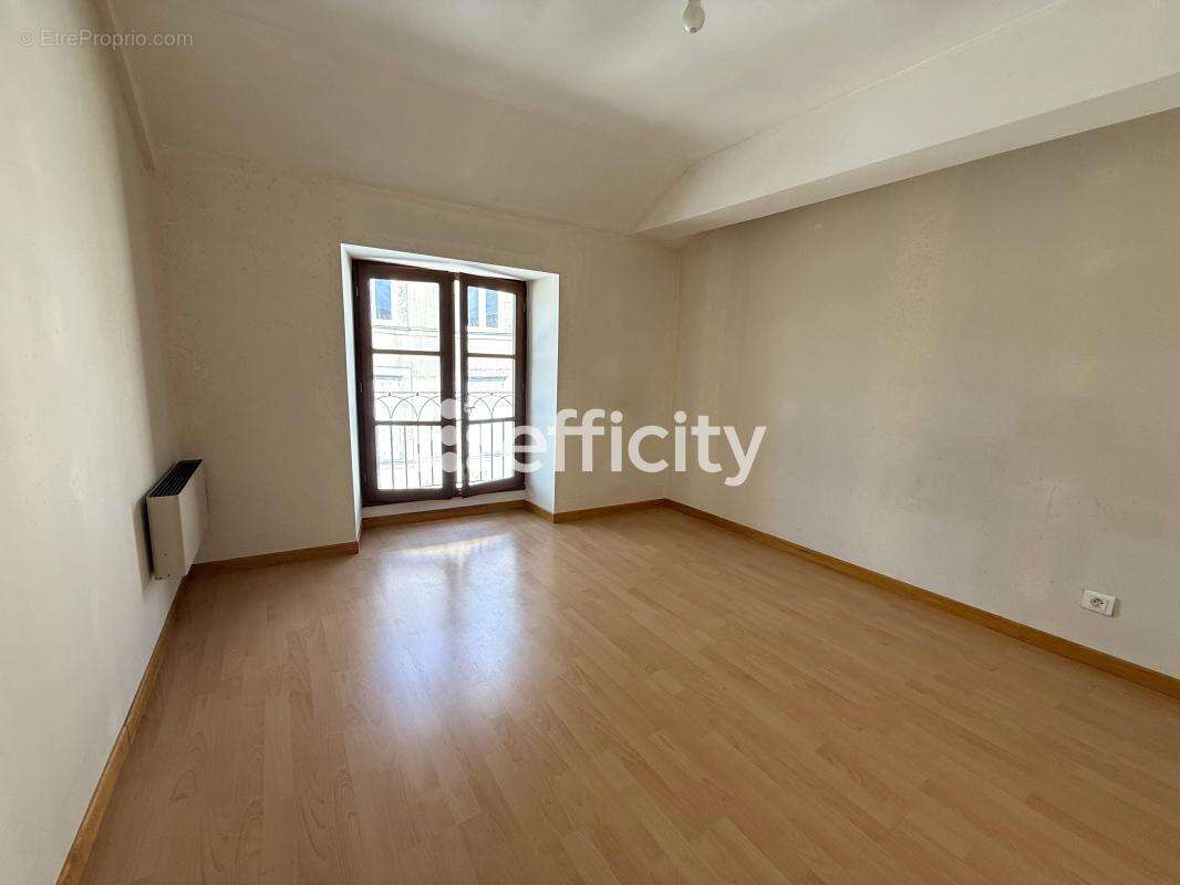 Appartement à SAUZE-VAUSSAIS