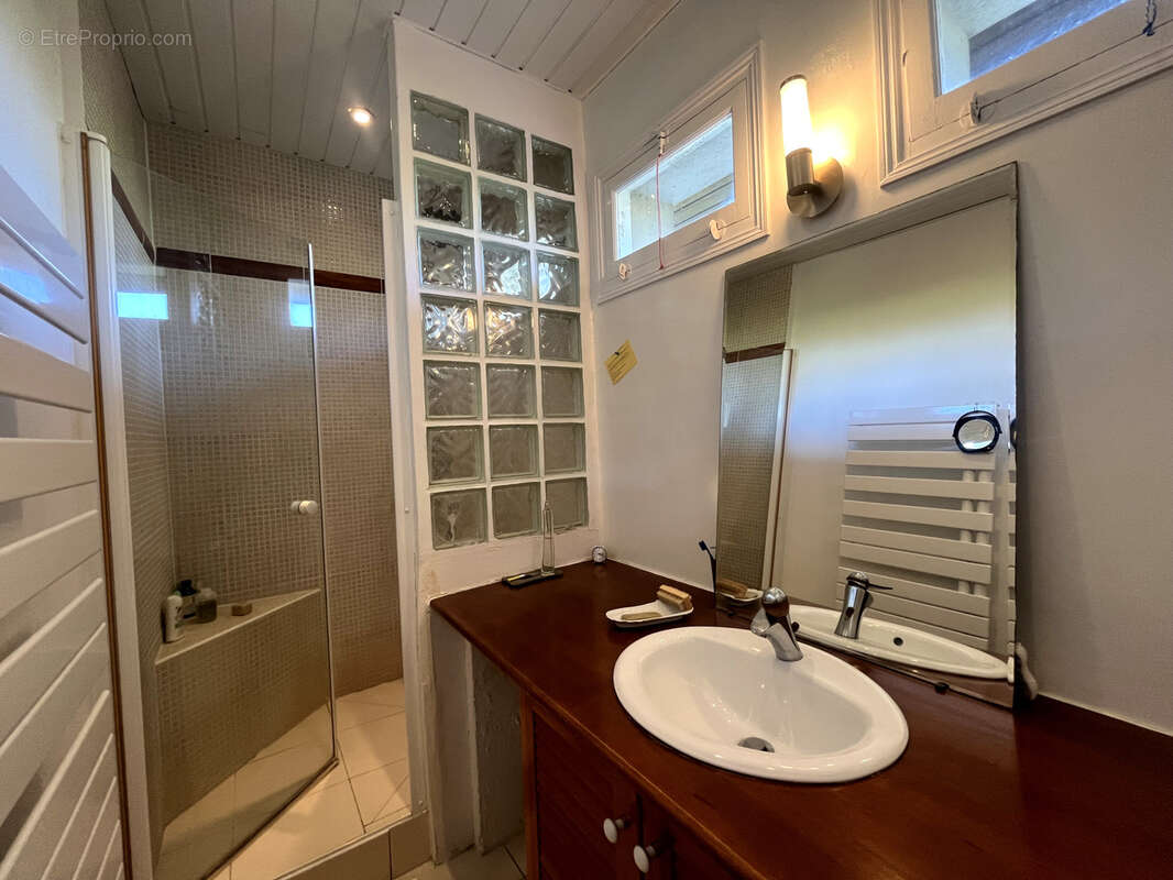 Maison à VAUX-SUR-AURE