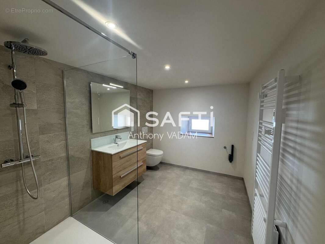 Appartement 75 m² à Frasne  - photo 3