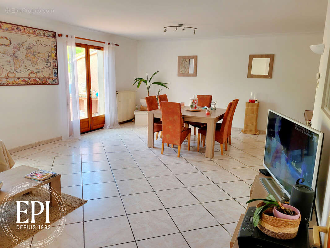 Maison à PREIXAN