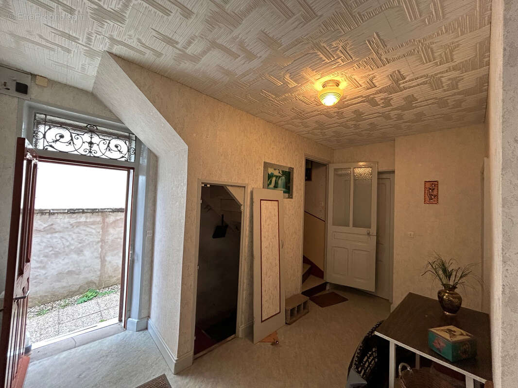 Maison à DAMELEVIERES