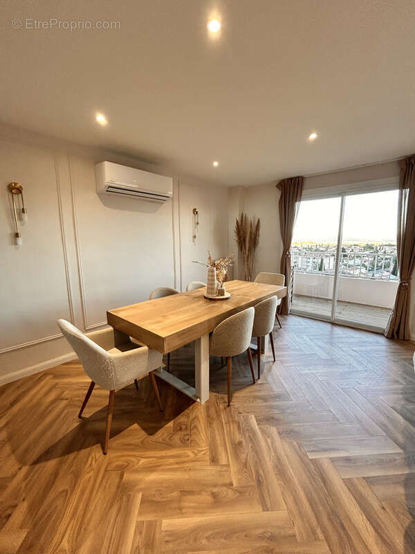 Appartement à CUERS