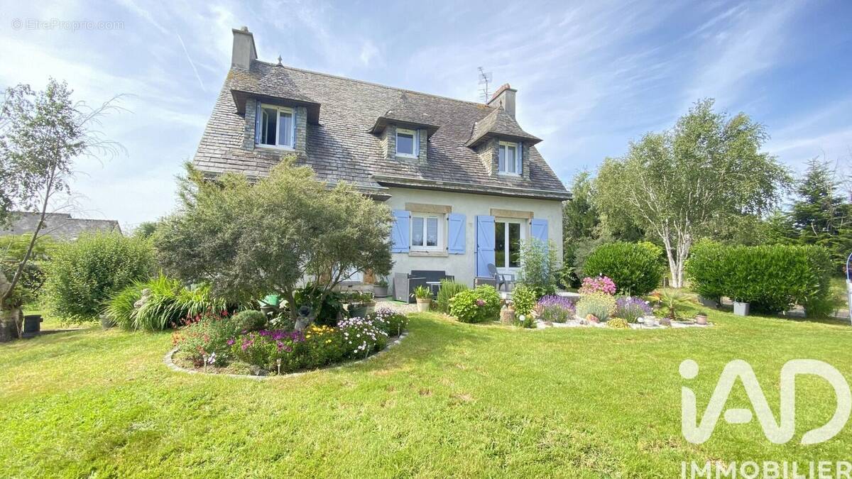 Photo 1 - Maison à PLOUIGNEAU