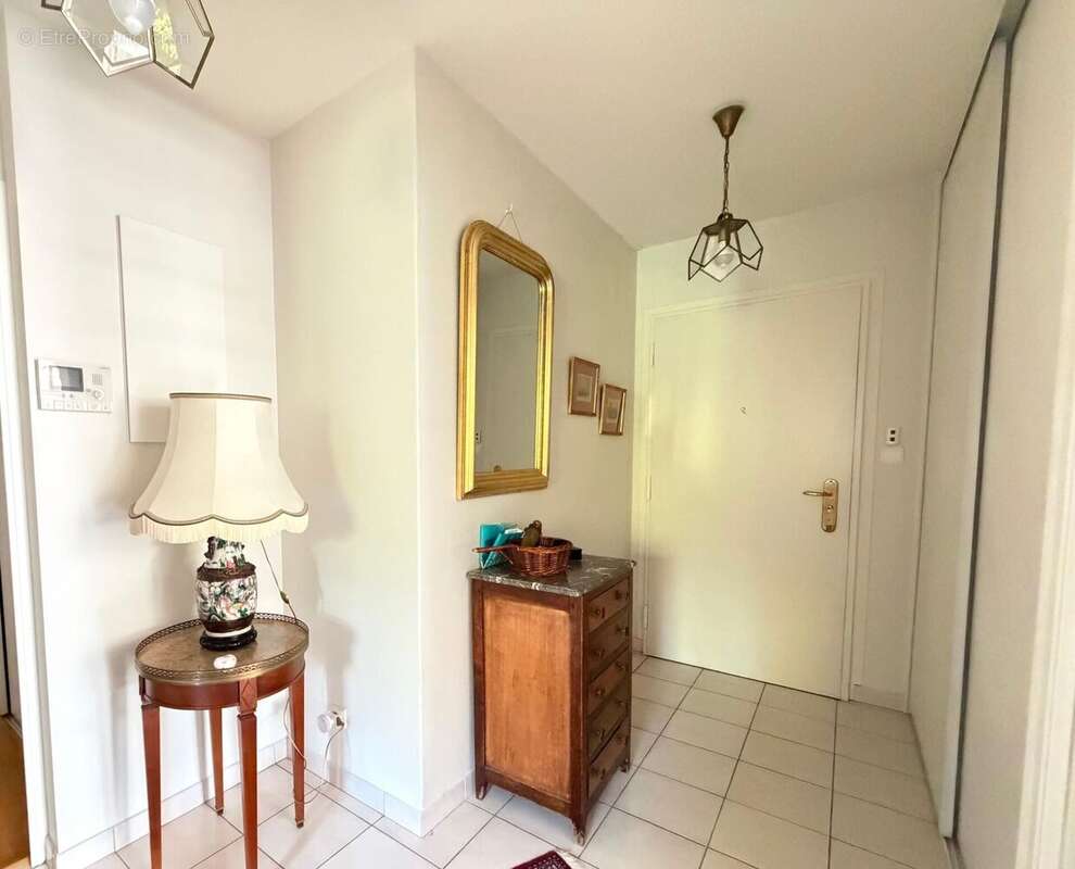 Photo 5 - Appartement à VILLENEUVE-LES-AVIGNON