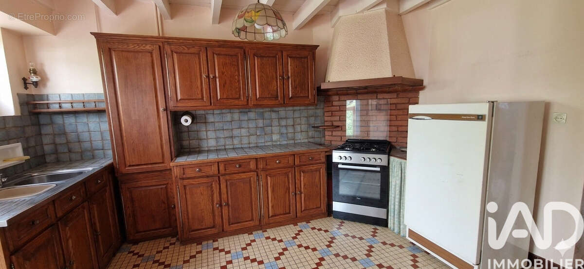 Maison 104 m² à Vallereuil  - photo 4