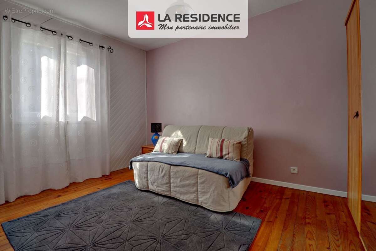 Maison 137 m² à Jouy-Le-Moutier  - photo 6