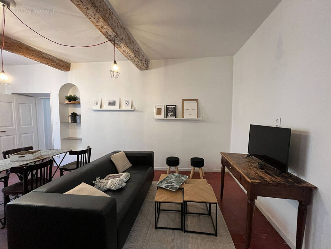 Appartement à L'ISLE-SUR-LA-SORGUE