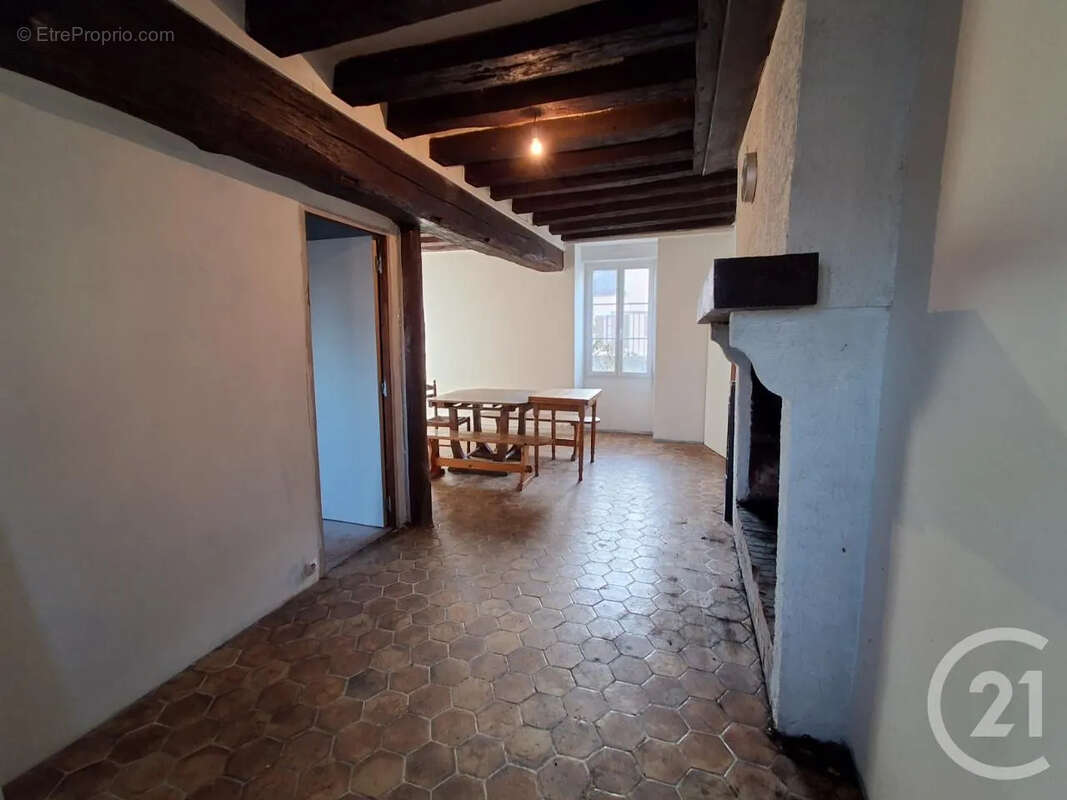 Maison à ETAIS-LA-SAUVIN