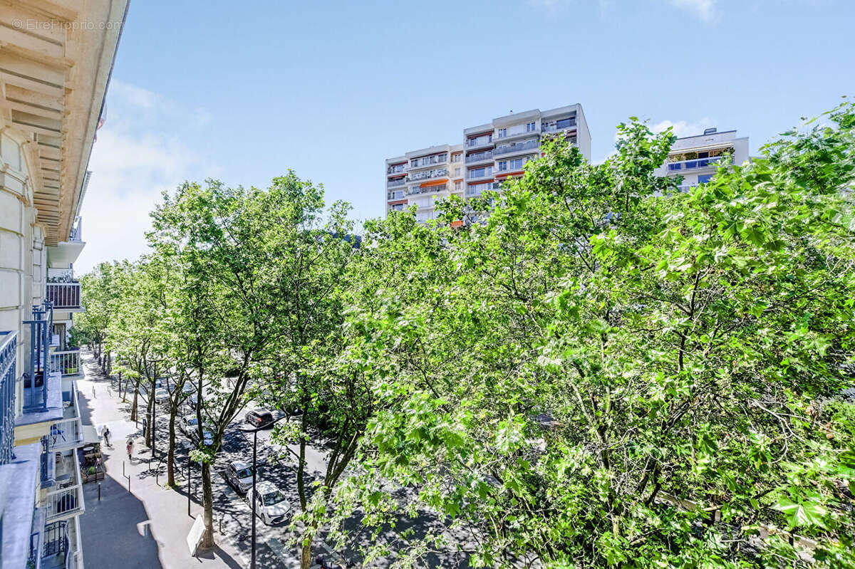 Appartement à PARIS-19E