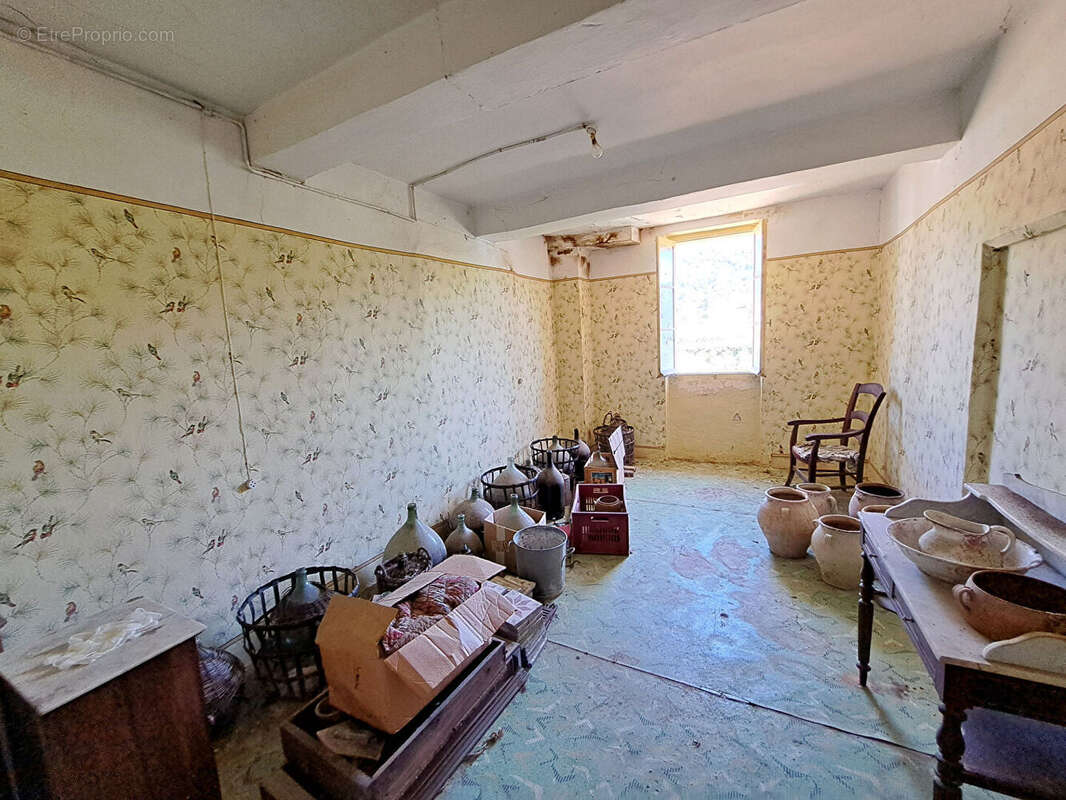 Ancien corps de ferme à rénover, fort potentiel d'aménagement - photo 18
