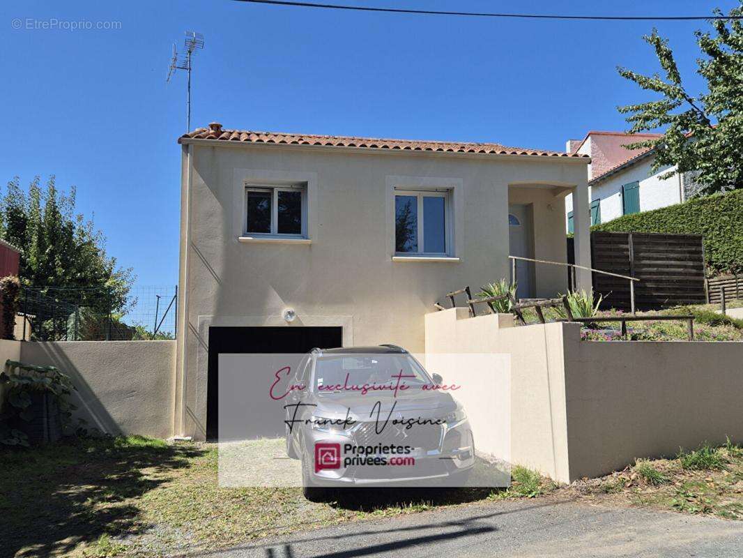 Maison à LES HERBIERS