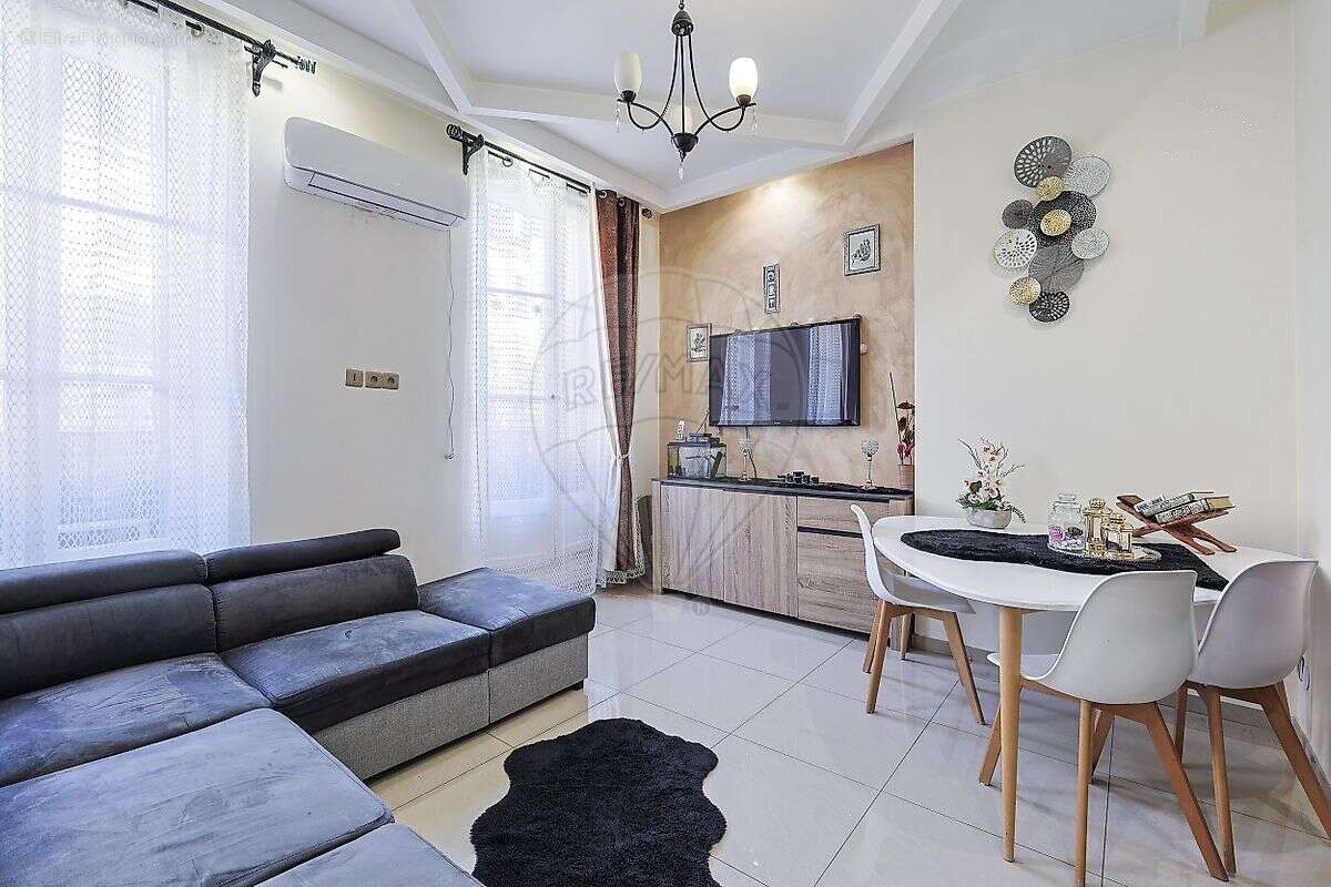 Appartement à MARSEILLE-2E