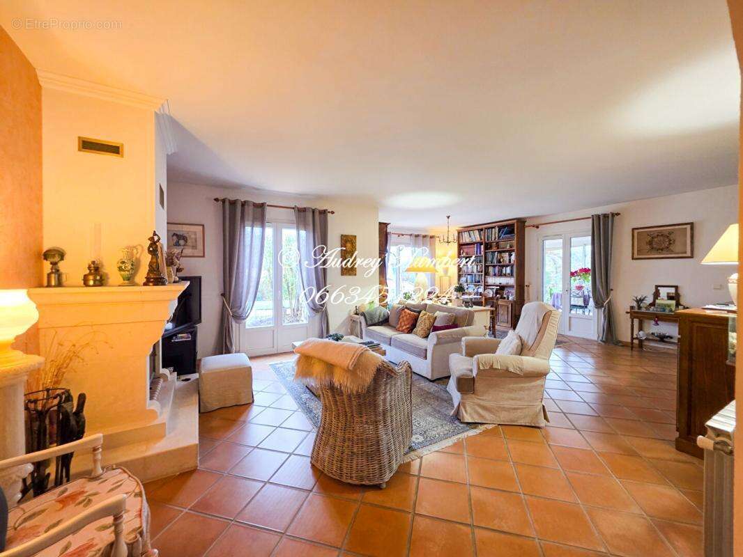 Maison à PIERREVERT