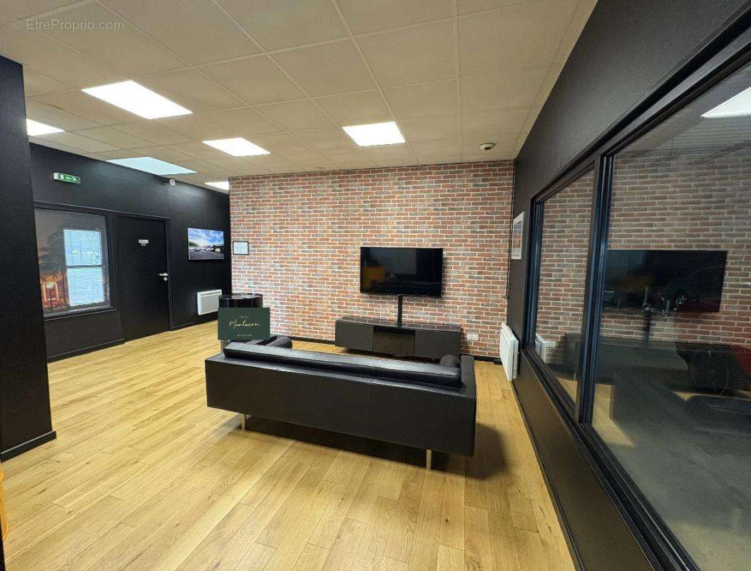 Commerce à THORIGNE-FOUILLARD