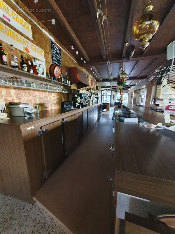 Commerce à LAGUIOLE