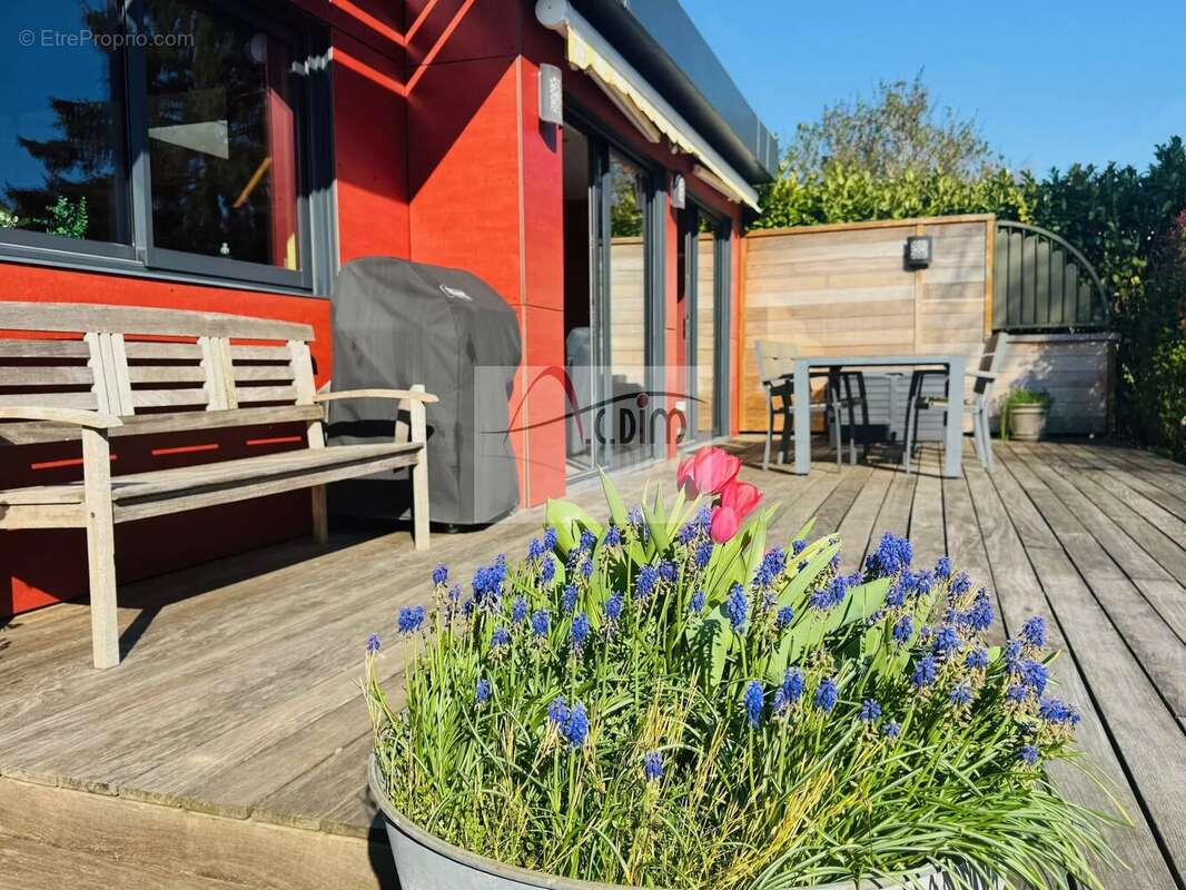 Maison à VAUX-LE-PENIL