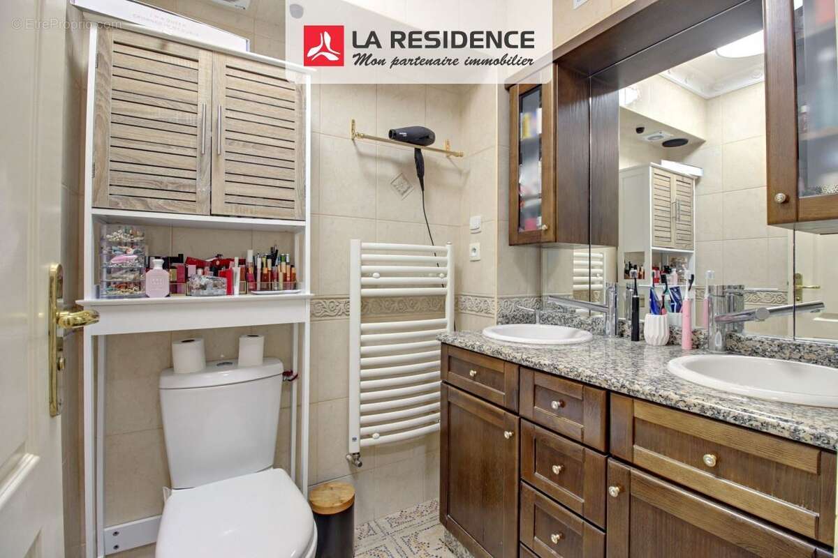 Appartement à SARTROUVILLE